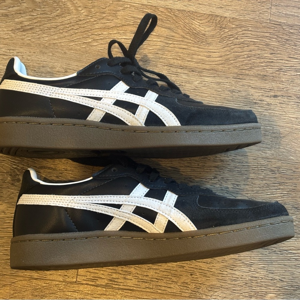 Onitsuka Tiger GSM 38 Black and White Sneakers - Picture 4 of 8
